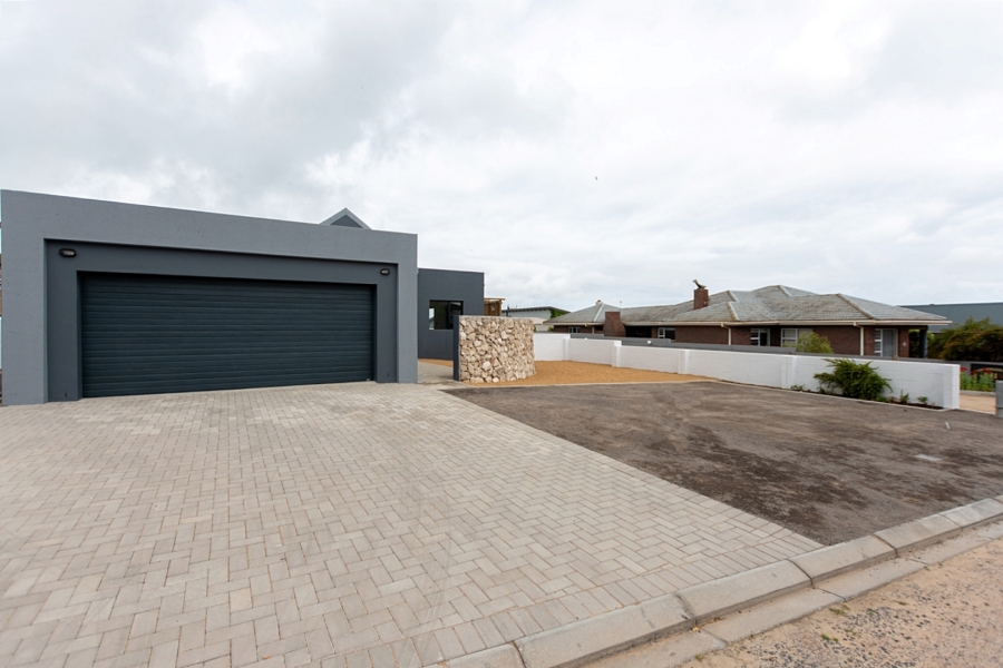 3 Bedroom Property for Sale in Myburgh Park Western Cape